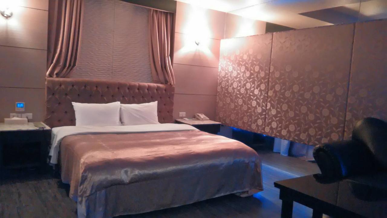 Michelle Motel Taichung Eksteriør billede