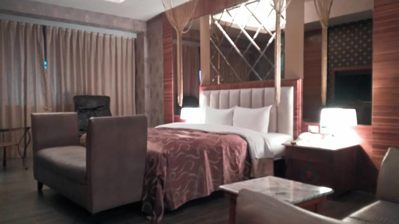 Michelle Motel Taichung Eksteriør billede
